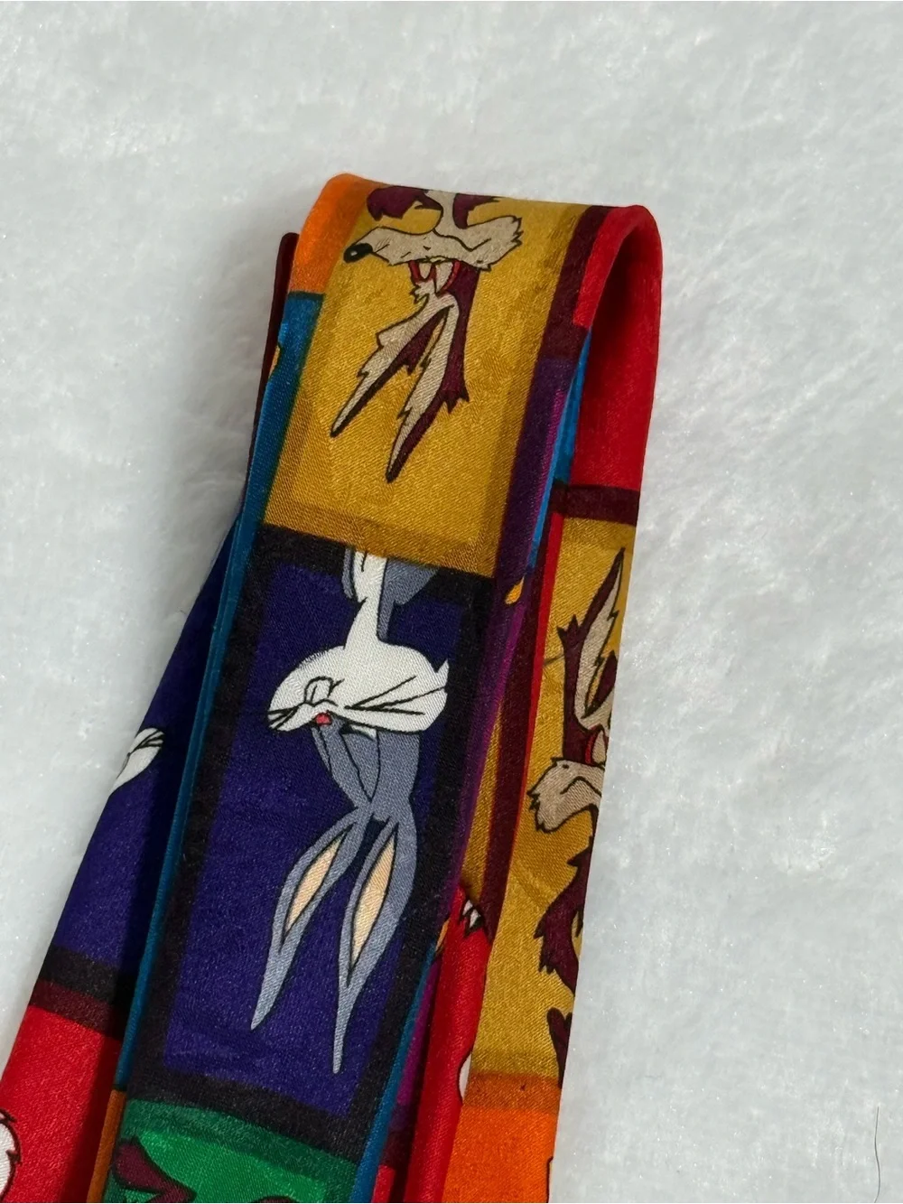 Looney Tunes Mania Vintage Character Necktie Bugs Bunny Taz Tweety 58”